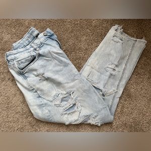 American Eagle Stretch Curvy Mom Jean - Light Wash Ripped